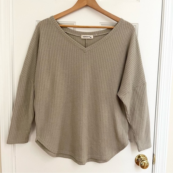 igenjun Tops - IGENJUN long sleeve waffle top. Medium.